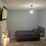 Komfort Noclegi, Suterena فندق مبيت وإفطار 3*