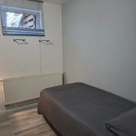 Komfort Noclegi, Suterena فندق مبيت وإفطار 3*